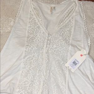 🌸Billabong white lace tank